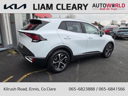 2022 Kia Sportage MANUAL 5DR €30,995 thumbnail