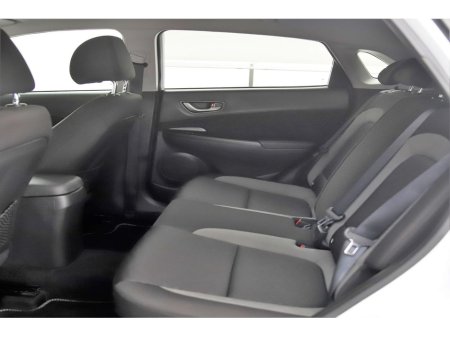 2021 Hyundai Kona 1.0 T-GDI KAUAI EXECUTIVE BI-TONE ROOF 6SPD €19,890 thumbnail