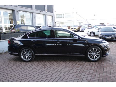 2018 Volkswagen Passat - thumbnail 3