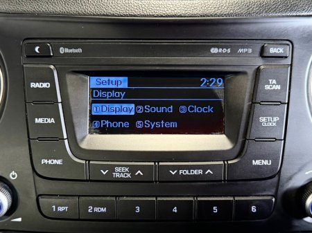 2017 Hyundai i10 - thumbnail 15