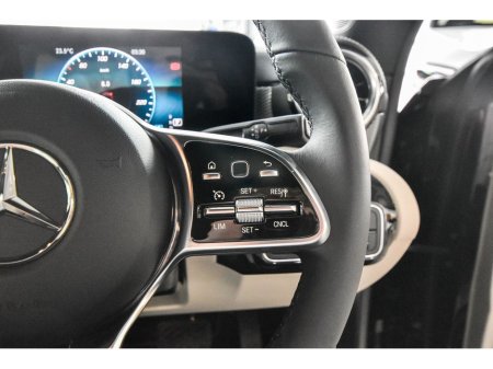 2022 Mercedes-Benz CLA Class 180d Progressive Automatic €38,850 thumbnail