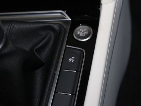 2018 Volkswagen Passat - thumbnail 22