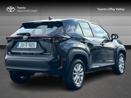2023 Toyota Yaris Cross YARIS CROSS LUNA €26,950 thumbnail