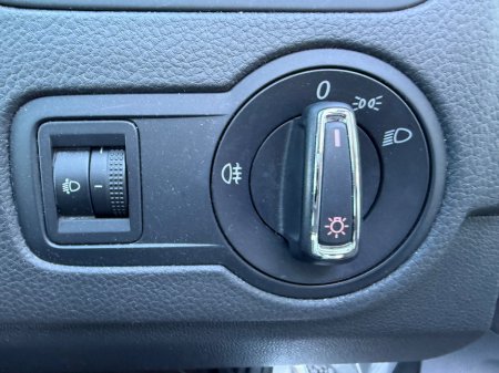 2015 Volkswagen Polo - thumbnail 18