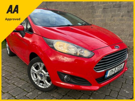 2017 Ford Fiesta - thumbnail 3