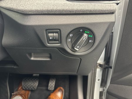 2025 Skoda Kamiq 1.0TSI SEL AUTO *PRICE DROP* €60 PER WEEK ON PCP €31,995 thumbnail