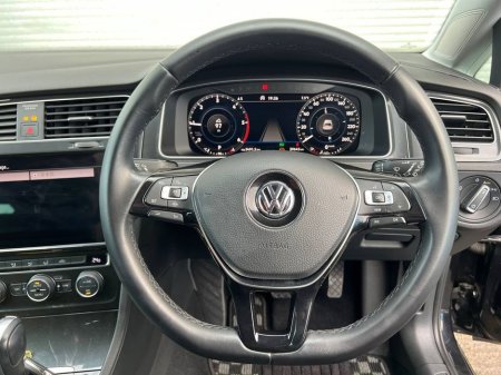 2020 Volkswagen Golf 2.0 TDI * HIGH SPEC * // DIGITAL CLUSTER // APPLE CARPLAY/ANDROID AUTO // DIAMOND CUT ALLOYS €21,900