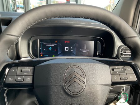 2026 Citroen Berlingo Multispace PLUS LWB BLUE HDI EAT8 AUTOMATIC 7 SEATS €47,000 thumbnail