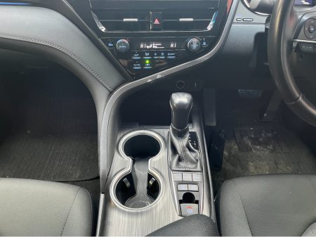 2021 Toyota Camry €25950 2021 TOYOTA CAMRY G 2.5 AUTOMATIC / CRUISE CONTROL / REVERSE CAMERA / ELECTRIC SEATS / PADDLE SHIFTERS AND MORE €25,950 thumbnail