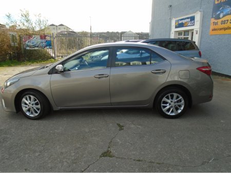 2016 Toyota Corolla - thumbnail 4