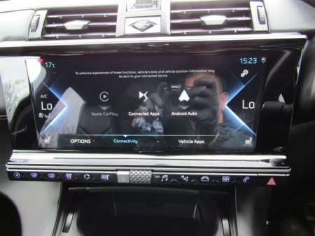 2021 DS Automobiles DS 7 Crossback E-TENSE PRESTIGE €28,950 thumbnail