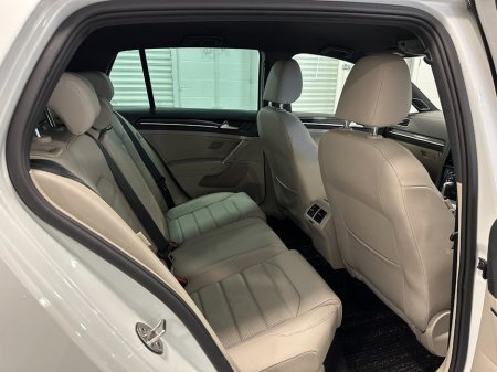 2019 Volkswagen Golf - thumbnail 39