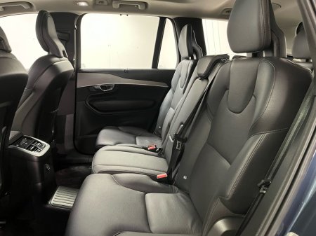 2023 Volvo XC90 - thumbnail 8