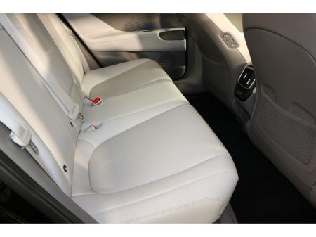 2023 Hyundai Ioniq 6 - view 4