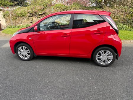 2017 Toyota Aygo - thumbnail 6