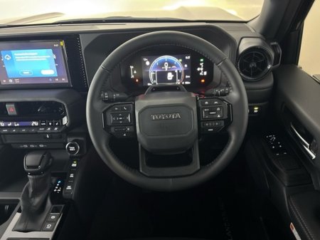 2026 Toyota Landcruiser - thumbnail 9