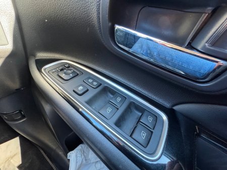 2019 Mitsubishi Outlander - thumbnail 25