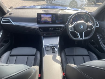 2025 BMW 3 Series - thumbnail 15