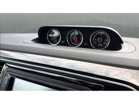 2017 Volkswagen Beetle - thumbnail 16