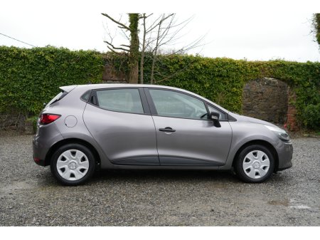 2015 Renault Clio - thumbnail 10