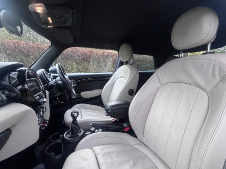 2017 MINI Hatch - thumbnail 18