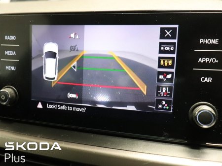 2023 Skoda Kamiq Style 1.0TSI 110HP €24,950 thumbnail