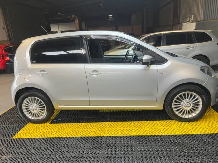 2015 Volkswagen up! - thumbnail 5