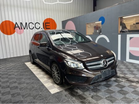 2016 Mercedes-Benz B Class B180 AUTOMATIC AMG LINE / 52k KMs / HEATED SEATS & MORE