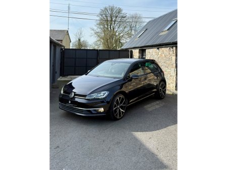 2018 Volkswagen Golf - view 3