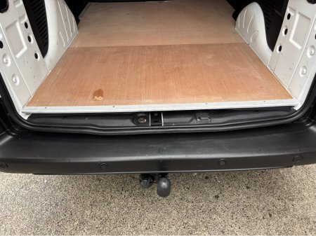 2016 Peugeot Partner - thumbnail 18