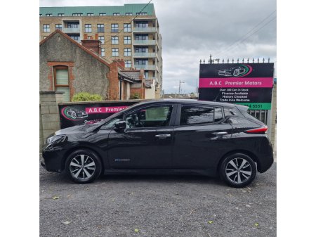 2018 Nissan Leaf - thumbnail 4