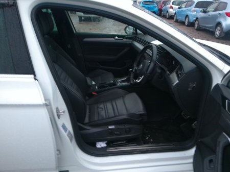 2019 Volkswagen Passat - thumbnail 9