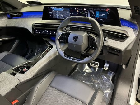2025 Peugeot 3008 GT EV 73kWh 210BHP - Reversing Camera - Ambient Lighting - Sat Nav - Climate Control - Heated Seats/Steering Wheel - Keyless Start - Apple CarPlay/Android Auto €35,450 thumbnail