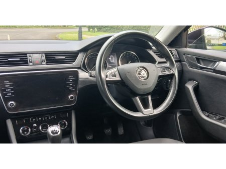 2020 Skoda Superb - thumbnail 9