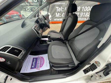 2013 Hyundai i20 - thumbnail 13