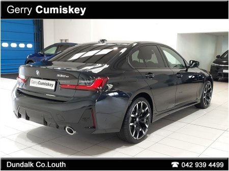 2025 BMW 3 Series - thumbnail 5