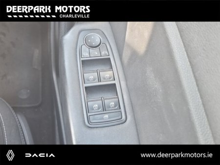 2020 Renault Captur TCe 100 Iconic €19,950 thumbnail