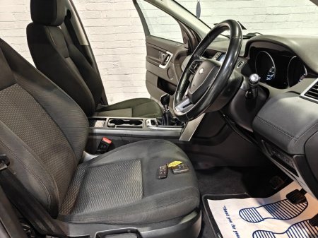 2016 Land Rover Discovery Sport - thumbnail 14