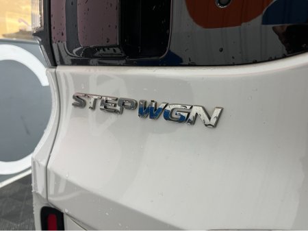 2021 Honda Stepwagon - thumbnail 7