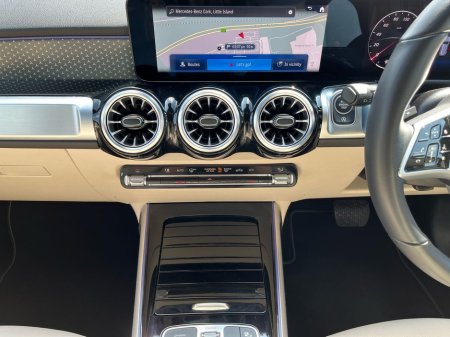 2025 Mercedes-Benz GLB - thumbnail 11