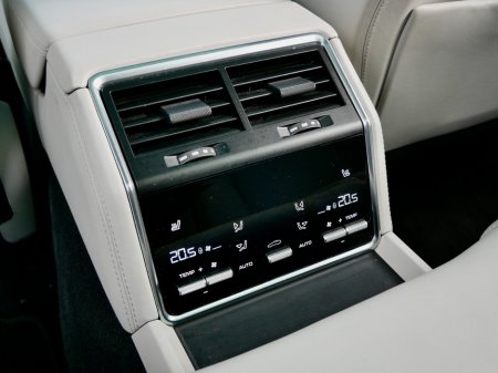 2023 Porsche Panamera - thumbnail 33