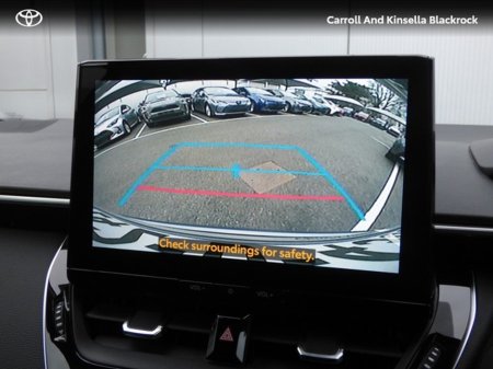 2023 Toyota Corolla Hybrid Luna Sport Saloon €28,950 thumbnail