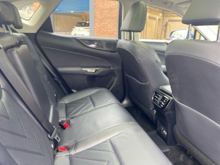 2025 Lexus NX 450 h+ - thumbnail 18