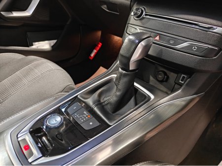 2017 Peugeot 308 1.6 HDI AUTOMATIC €12,995 thumbnail