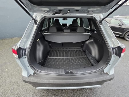 2025 Toyota Corolla Cross 1.8 Hybrid Sport 5dr €39,949 thumbnail