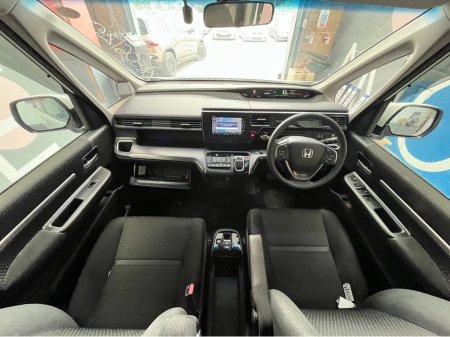 2020 Honda Stepwagon - thumbnail 15