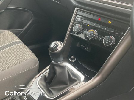 2019 Volkswagen T-Roc Design 1.6 TDi 115bhp €19,450 thumbnail