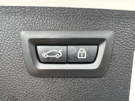 2015 BMW 3 Series - thumbnail 15