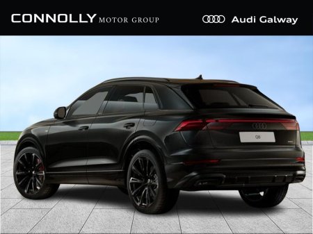 2026 Audi Q8 COMPETITION TFSI e QUATTRO A/T €127,750 thumbnail