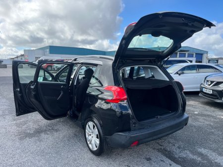 2016 Peugeot 2008 - thumbnail 7